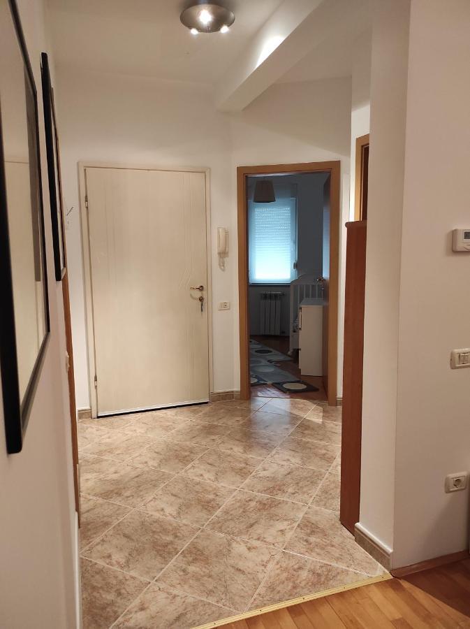 Valkane Apartment *
